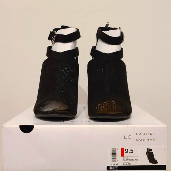 Open Toe Heels - Picture 4 of 9